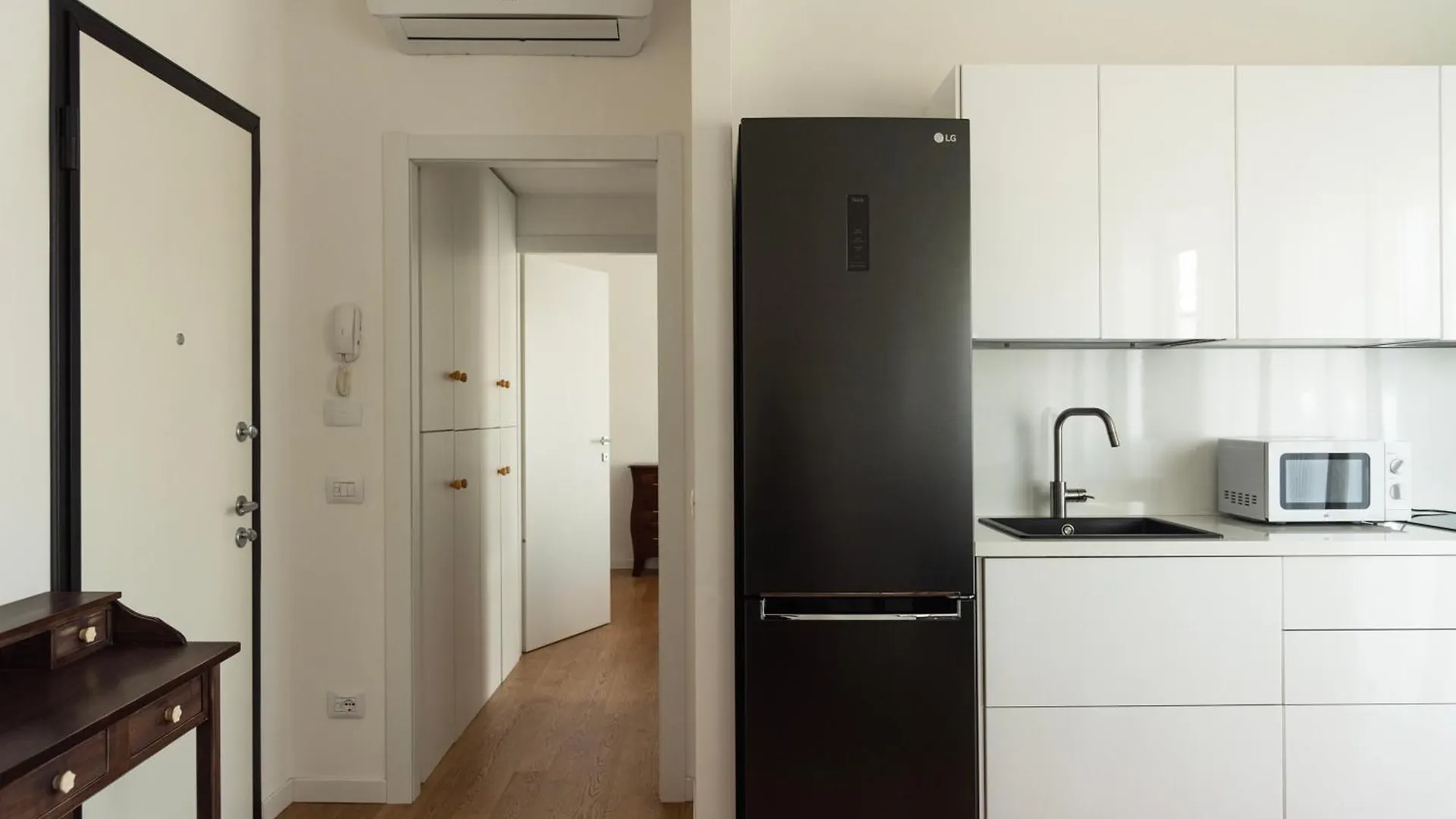 Youhosty - Soderini 25 Mailand Apartment
